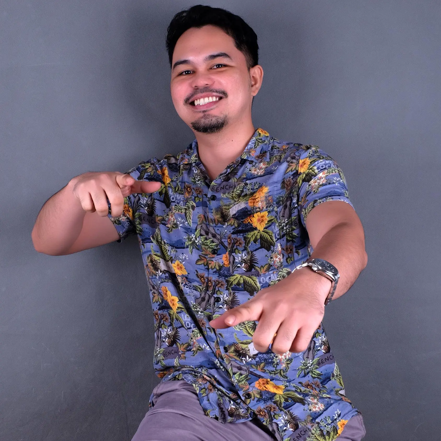 Jbongolo author profile 500x700px